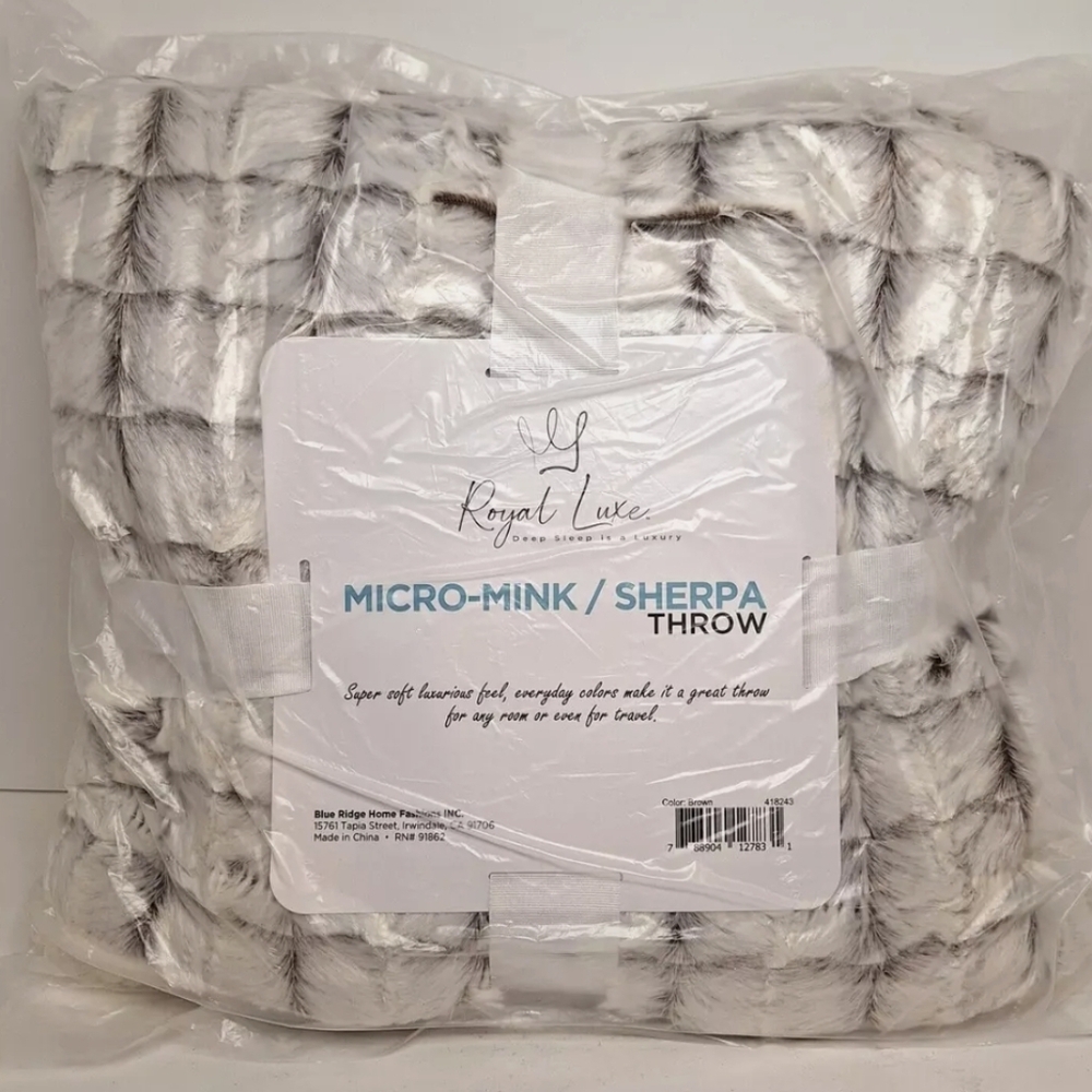NWT Royal Luxe Micro Mink Sherpa Reversible throw blanket brown 50x60 - Picture 3 of 7